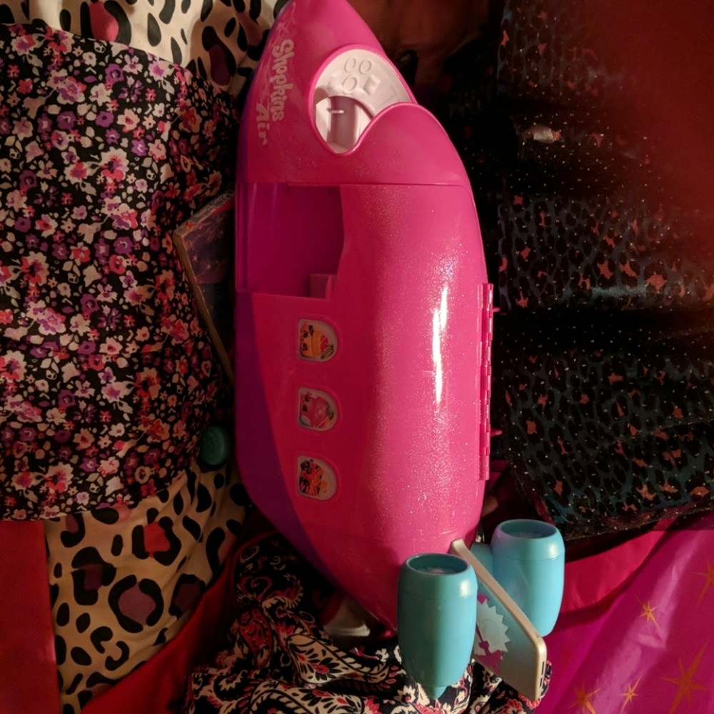 Shopkins airplane